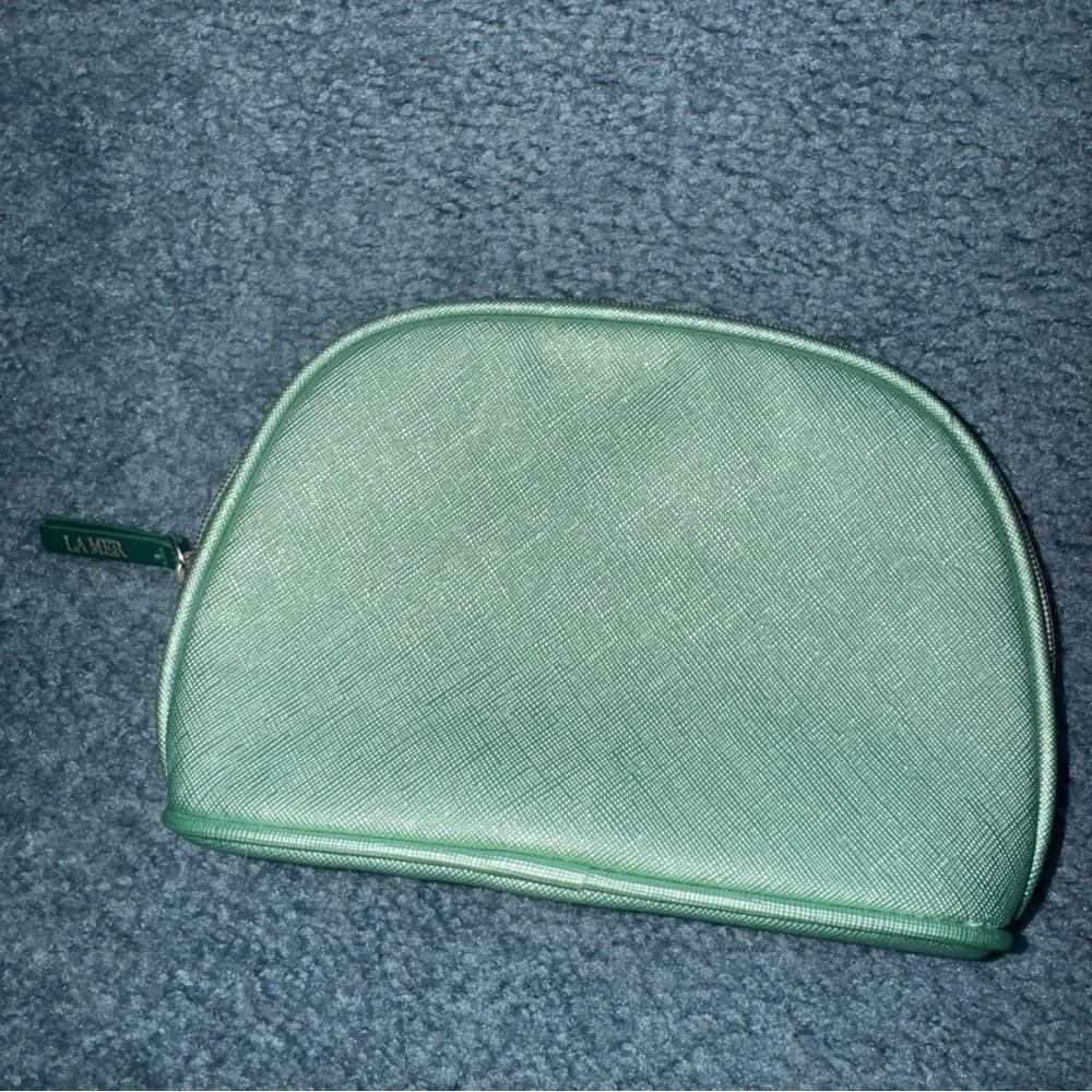🟣4/$20 New La Mer Green Cosmetic Pouch Makeup